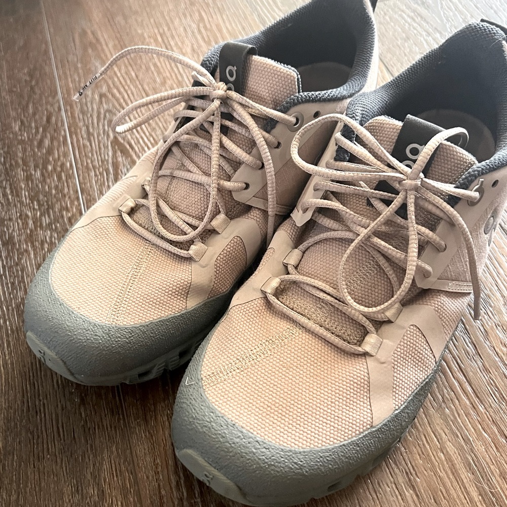 On Cloud Dip Sand sneakers